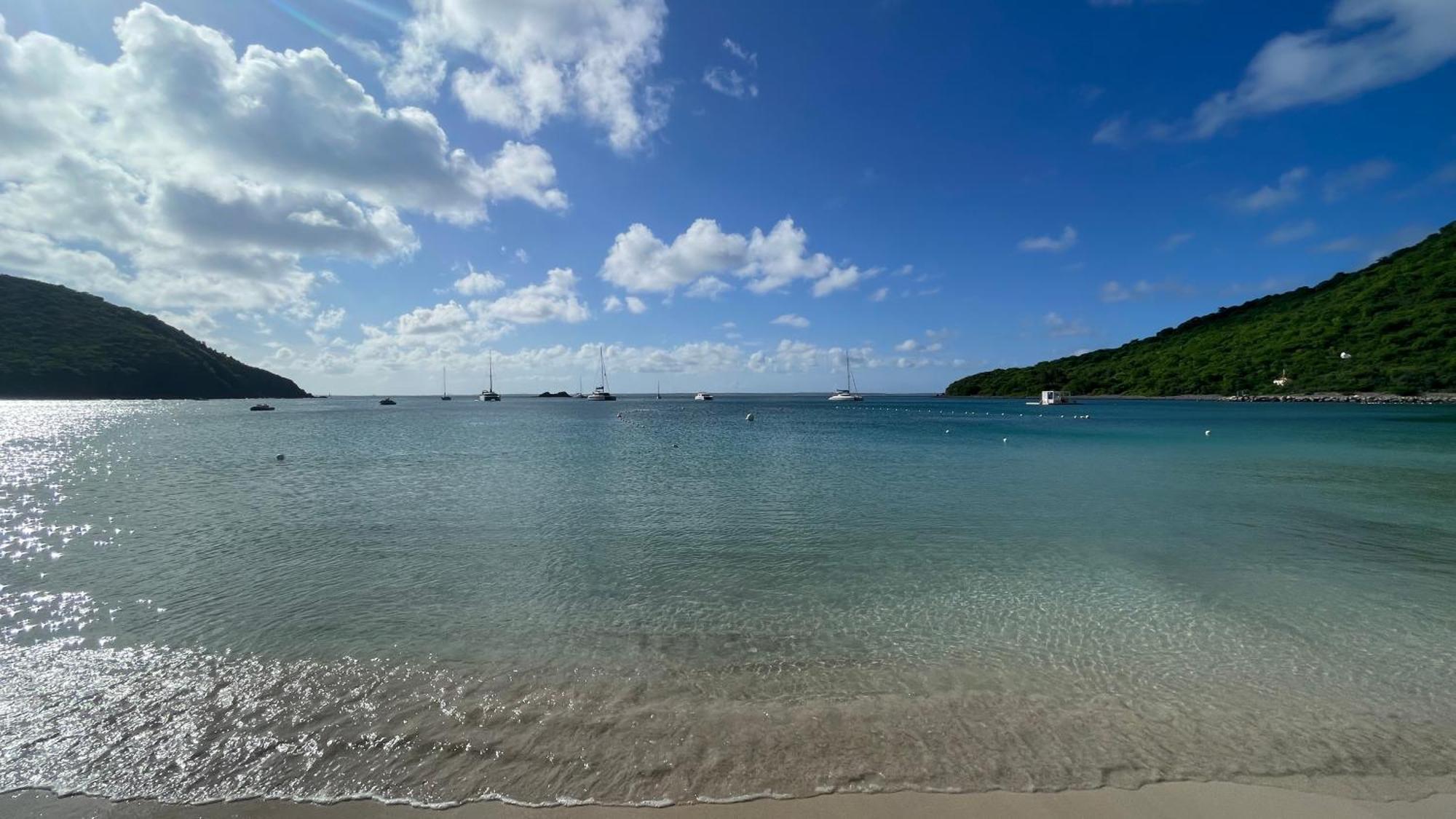 Island Escape, Marina Paradise & Beach Adventures Cul de Sac Extérieur photo